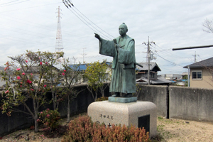 百間川の河川敷を沖田神社へと向かう